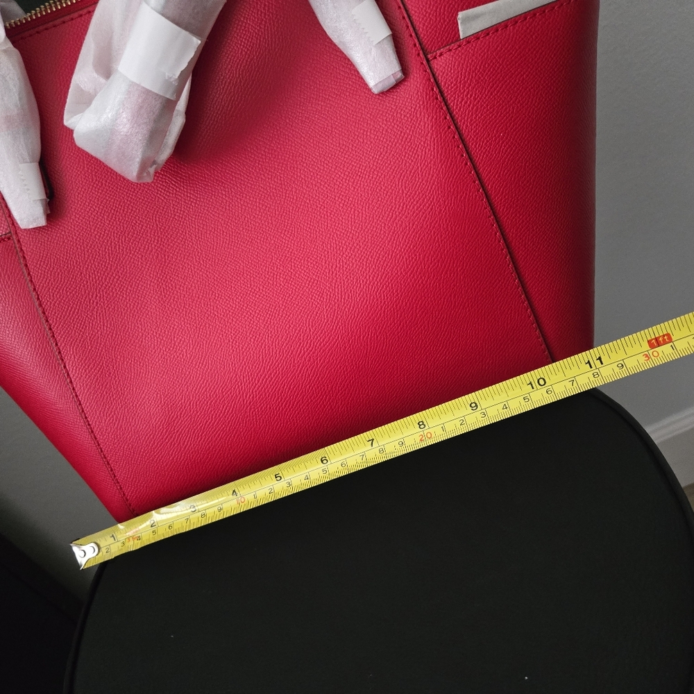 Michael Kors Jet Set Tote Red - Perfect for Christmas! - Picture 11 of 12